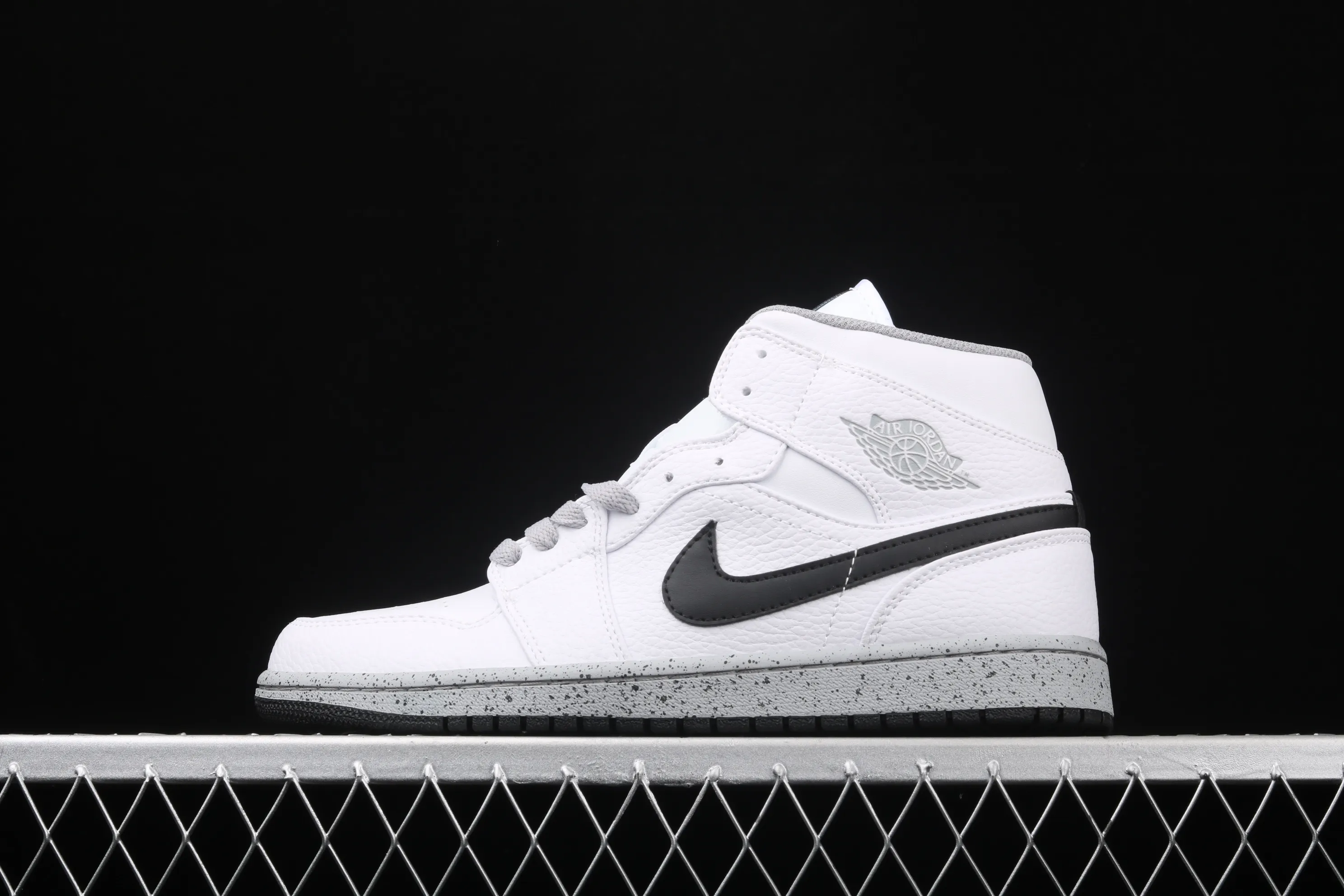 All categories Air Jordan Jordan series basketball shoes Air Jordan 1 Mid Air Jordan 1 Mid AJ1 Joe 1 splash gray China series basketball shoes 554725-115